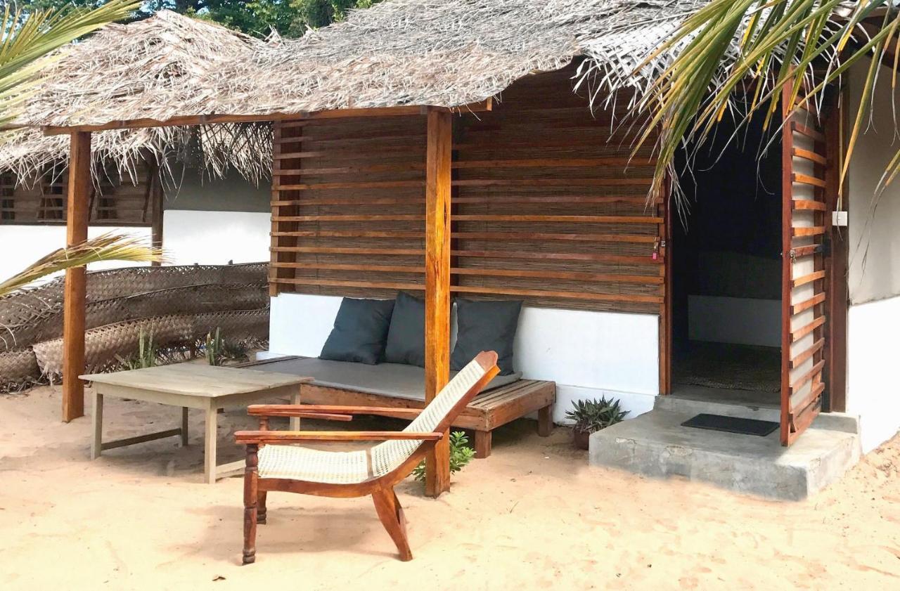 Upali Beach Surf Resort & Cafe Baía de Arugam Exterior foto